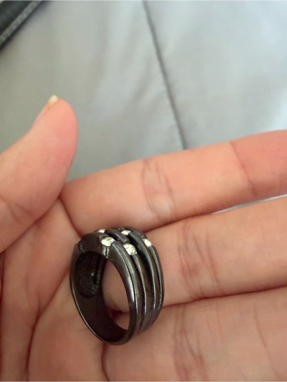 Black Multi-Row Rhinestone Stack Ring - Picture 4 of 8